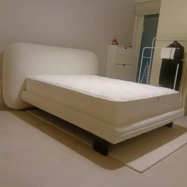Awabi Boucle Bed