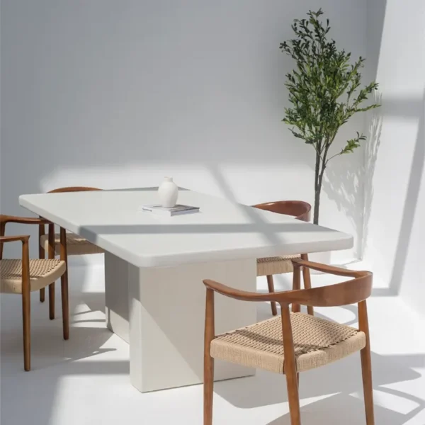 Torito Dining Table