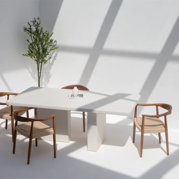 Torito Dining Table